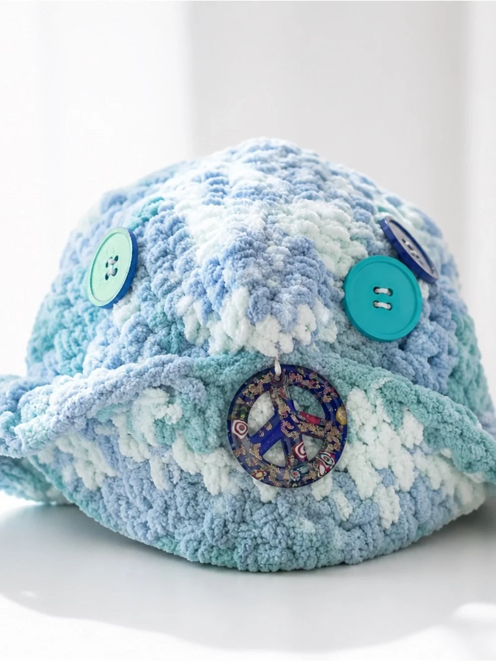 Chunky Knit Peace Sign Bucket Hat Variegated Aqua Blue Marled Festival